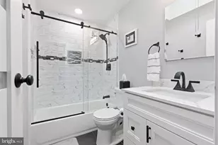 364 Selma St, Philadelphia, PA 19116 - Photo 17