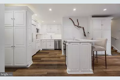 2027 Chancellor Street, Philadelphia, PA 19103 - Photo 9