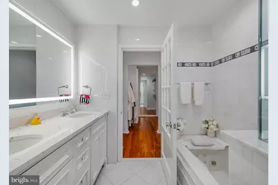 2027 Chancellor Street, Philadelphia, PA 19103 - Photo 25