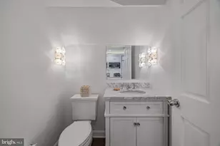 2027 Chancellor St, Philadelphia, PA 19103 - Photo 13