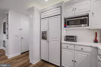 2027 Chancellor Street, Philadelphia, PA 19103 - Photo 11