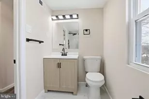 513 Smithfield Ave, Philadelphia, PA 19116 - Photo 11