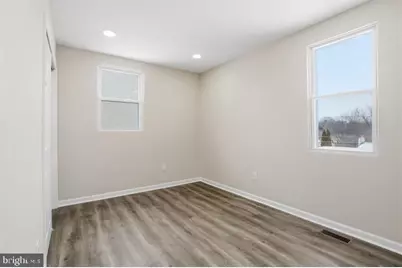 513 Smithfield Avenue, Philadelphia, PA 19116 - Photo 9
