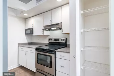303 Vine Street #306, Philadelphia, PA 19106 - Photo 7