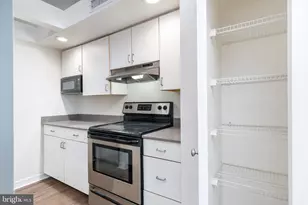 303 Vine St, Philadelphia, PA 19106 - Photo 7