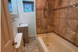 1109 Spruce St, Philadelphia, PA 19107 - Photo 13