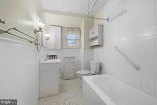 6452 Morris Park Rd, Philadelphia, PA 19151 - Photo 19