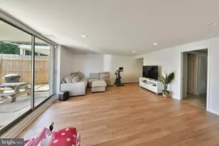 9747 Hoff St, Philadelphia, PA 19115 - Photo 23