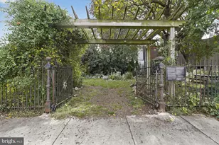 2314 Emerald St, Philadelphia, PA 19125 - Photo 21