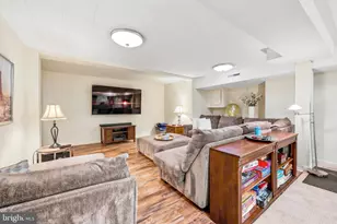 1006 W Cliveden St, Philadelphia, PA 19119 - Photo 39