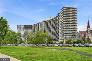 2401 Pennsylvania Ave, Philadelphia, PA 19130 - Photo 19