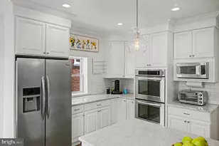 203 E Gowen Ave, Philadelphia, PA 19119 - Photo 23