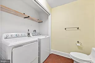 1136 N 3rd St, Philadelphia, PA 19123 - Photo 9