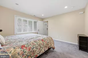 9342 Campus Ln, Philadelphia, PA 19114 - Photo 15