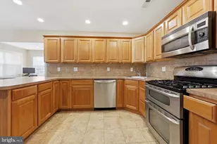 9342 Campus Ln, Philadelphia, PA 19114 - Photo 7