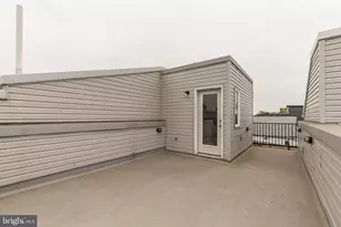 2445 Coral St, Philadelphia, PA 19125 - Photo 27