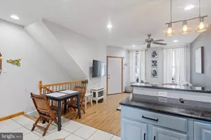 1522 Brown St, Philadelphia, PA 19130 - Photo 7