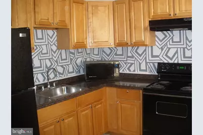 2010 W Oxford Street, Philadelphia, PA 19121 - Photo 5