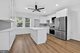 6421 N Norwood St, Philadelphia, PA 19138 - Photo 7