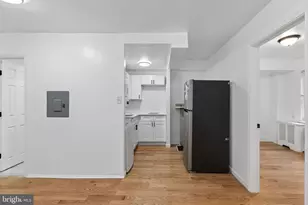 1225 Spruce St, Philadelphia, PA 19107 - Photo 3