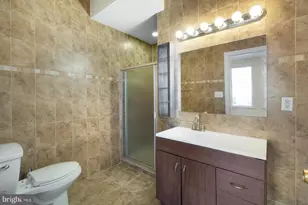 2005 Carpenter St, Philadelphia, PA 19146 - Photo 17