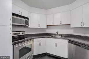 2020 Walnut St, Philadelphia, PA 19103 - Photo 7