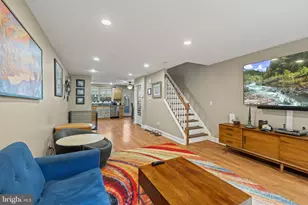 1524 S Iseminger St, Philadelphia, PA 19147 - Photo 3