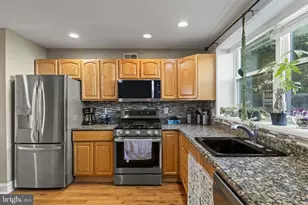 1524 S Iseminger St, Philadelphia, PA 19147 - Photo 9