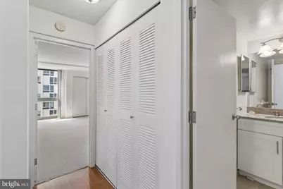 241 S 6th Street #1206C, Philadelphia, PA 19106 - Photo 7