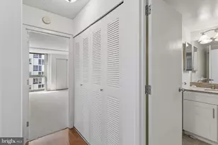 241 S 6th St, Philadelphia, PA 19106 - Photo 7