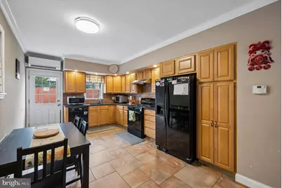 2530 S 11th Street, Philadelphia, PA 19148 - Photo 9