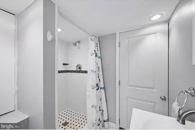 2530 S 11th Street, Philadelphia, PA 19148 - Photo 21