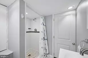 2530 S 11th St, Philadelphia, PA 19148 - Photo 21