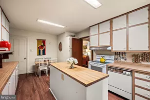 312 E Gowen Ave, Philadelphia, PA 19119 - Photo 17