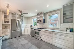2723 Solly Ave, Philadelphia, PA 19152 - Photo 11