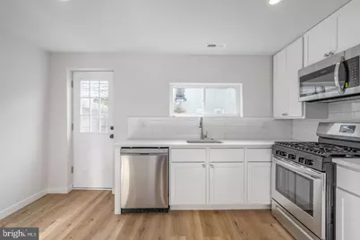 438 Dudley Street, Philadelphia, PA 19148 - Photo 5