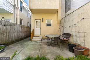 2425 Wharton St, Philadelphia, PA 19146 - Photo 37