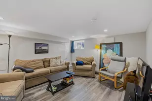 2425 Wharton St, Philadelphia, PA 19146 - Photo 29