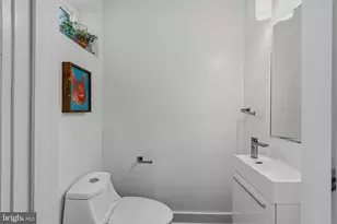 2425 Wharton St, Philadelphia, PA 19146 - Photo 15