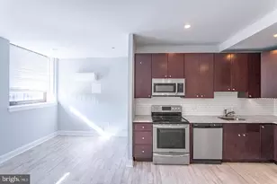 427 Monroe St, Philadelphia, PA 19146 - Photo 3