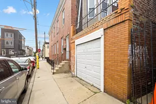 1829 S 22nd St, Philadelphia, PA 19145 - Photo 27