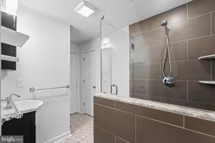 1437 Brown St, Philadelphia, PA 19130 - Photo 25