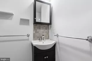 1437 Brown St, Philadelphia, PA 19130 - Photo 27