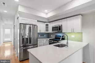 1437 Brown St, Philadelphia, PA 19130 - Photo 9