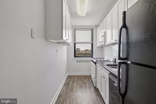2601 Pennsylvania Ave, Philadelphia, PA 19130 - Photo 11