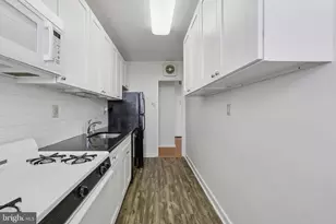 2601 Pennsylvania Ave, Philadelphia, PA 19130 - Photo 13