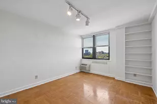 2601 Pennsylvania Ave, Philadelphia, PA 19130 - Photo 23