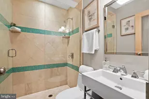 220 W Rittenhouse Square, Philadelphia, PA 19103 - Photo 17