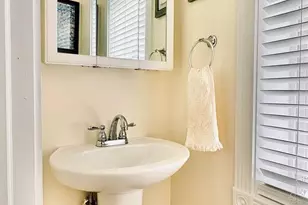 122 Kalos St, Philadelphia, PA 19128 - Photo 13