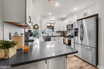 823 N 25th Street, Philadelphia, PA 19130 - Photo 15